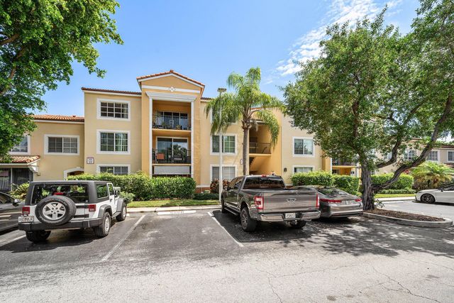 111 Yacht Club Way 108, Hypoluxo, FL 33462