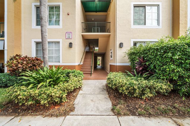 111 Yacht Club Way 108, Hypoluxo, FL 33462