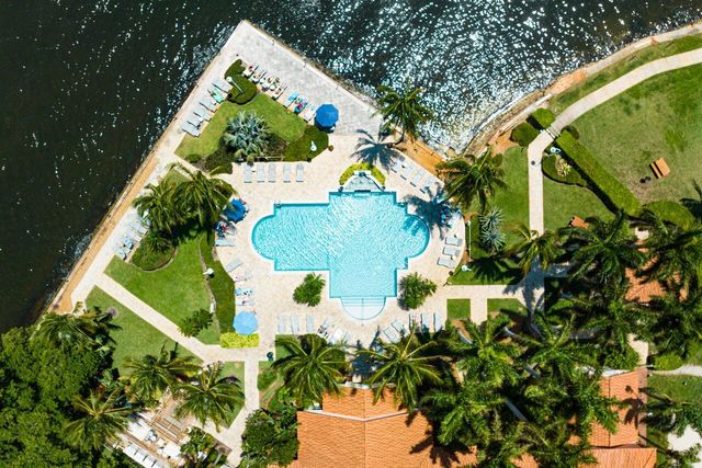 111 Yacht Club Way 108, Hypoluxo, FL 33462
