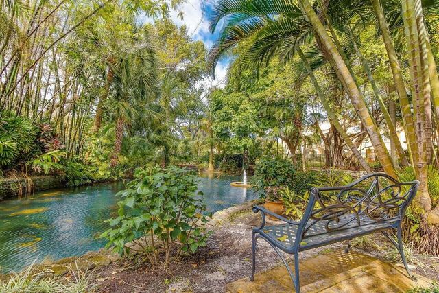 111 Yacht Club Way 108, Hypoluxo, FL 33462