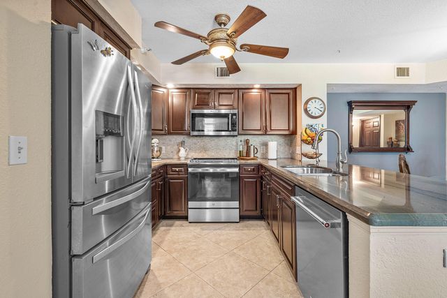 111 Yacht Club Way 108, Hypoluxo, FL 33462