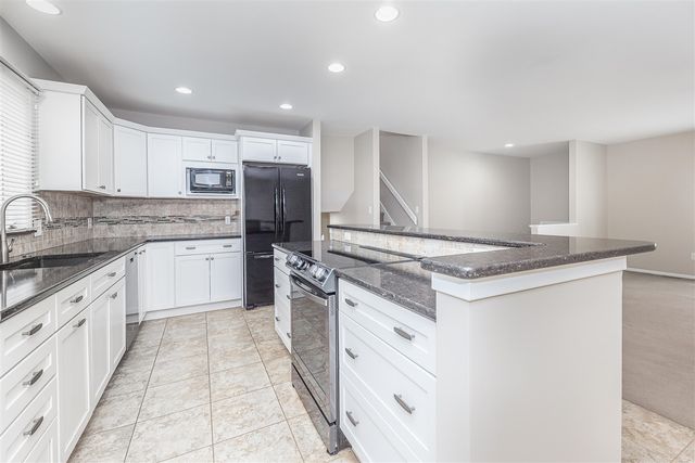 51 Chestnut Drive, Chelsea, MI 48118