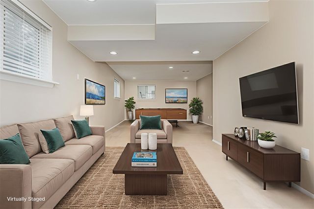 51 Chestnut Drive, Chelsea, MI 48118