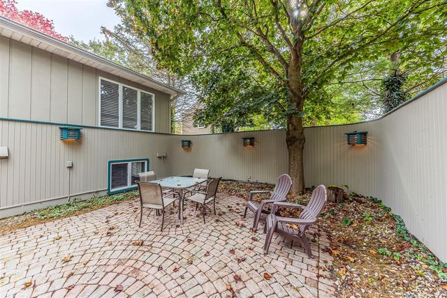 51 Chestnut Drive, Chelsea, MI 48118