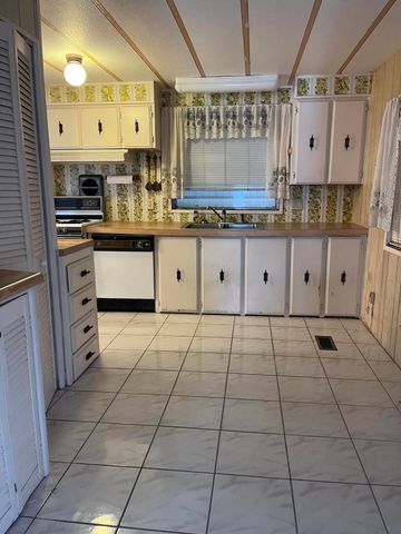 55 Tarpon Basin Drive, Key Largo, FL 33037