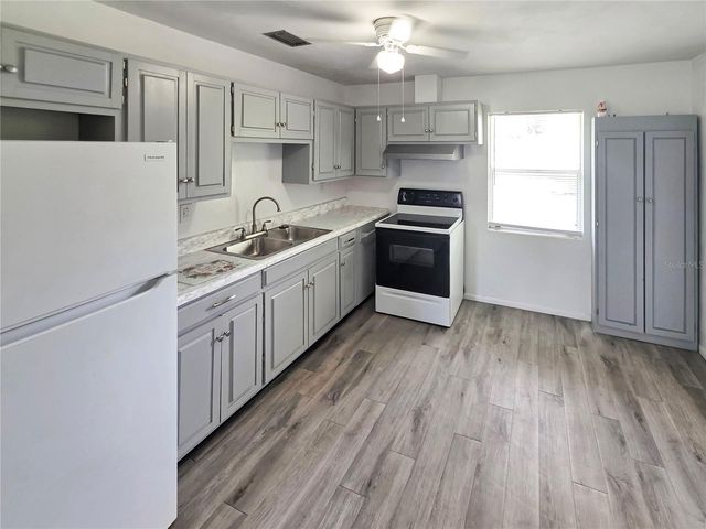 185 E LAKE MARY AVENUE, Lake Mary, FL 32746
