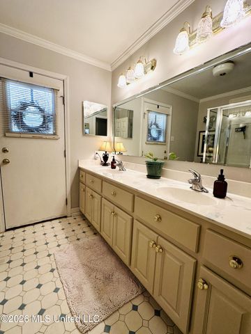 1007 Westwood Street, Pascagoula, MS 39567