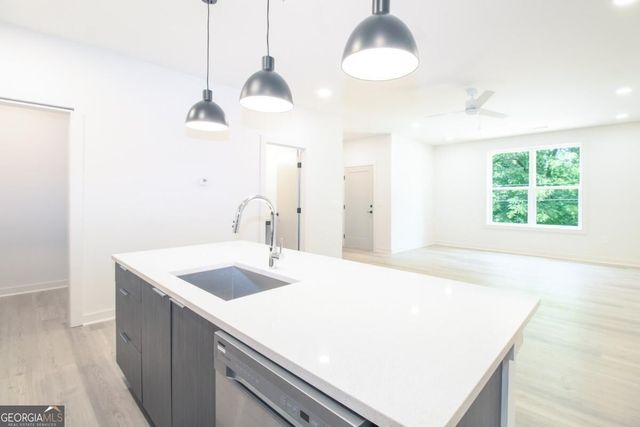 240 Martha Drive 140, Athens, GA 30606