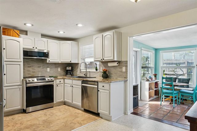 4201 BEACON SQUARE DRIVE, Holiday, FL 34691