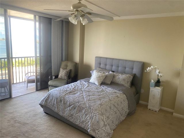 7100 SUNSHINE SKYWAY LANE S 906, St Petersburg, FL 33711