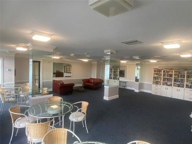 7100 SUNSHINE SKYWAY LANE S 906, St Petersburg, FL 33711
