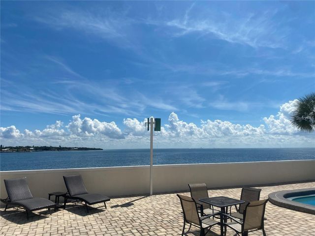 7100 SUNSHINE SKYWAY LANE S 906, St Petersburg, FL 33711