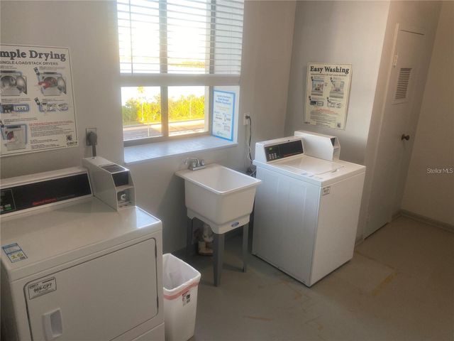 7100 SUNSHINE SKYWAY LANE S 906, St Petersburg, FL 33711