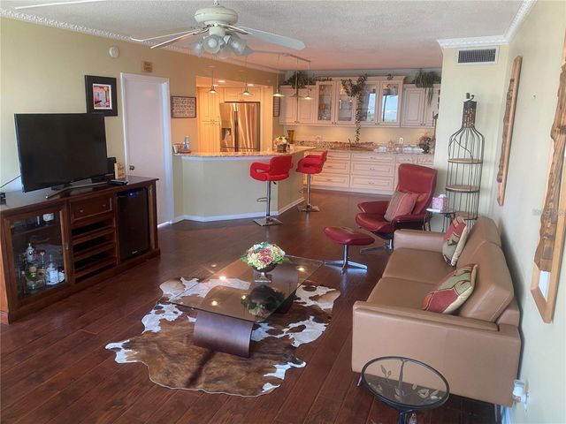7100 SUNSHINE SKYWAY LANE S 906, St Petersburg, FL 33711