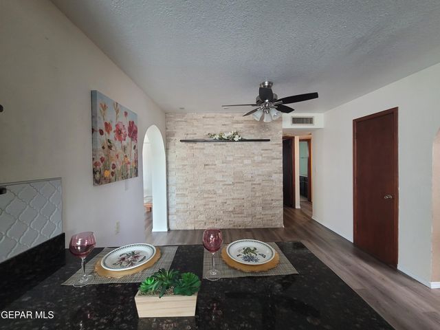 685 Bluff Canyon, El Paso, TX 79912