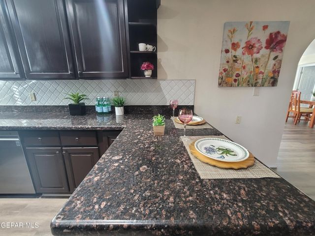 685 Bluff Canyon, El Paso, TX 79912