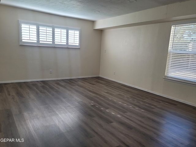 685 Bluff Canyon, El Paso, TX 79912