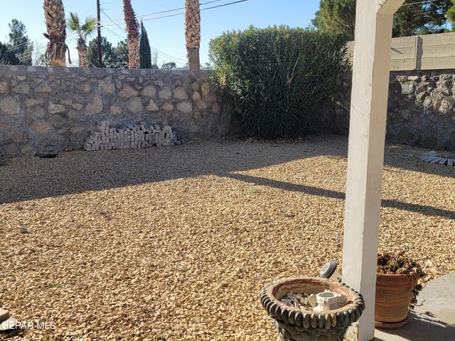 685 Bluff Canyon, El Paso, TX 79912