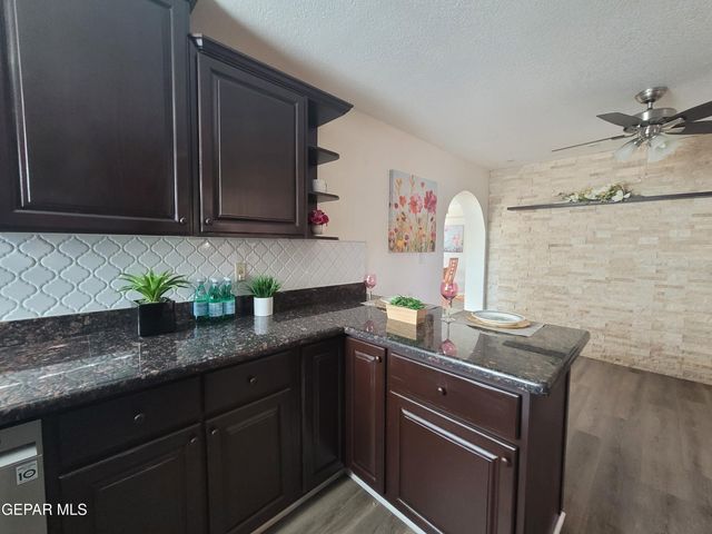 685 Bluff Canyon, El Paso, TX 79912