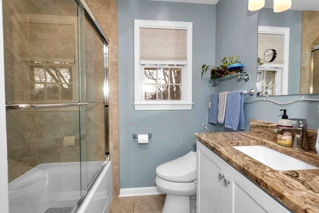 47 Roberta Cir, Agawam, MA 01001