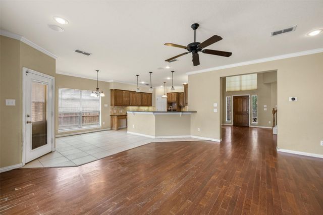 7020 Ridge Crest Drive, North Richland Hills, TX 76182