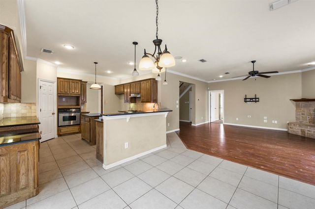 7020 Ridge Crest Drive, North Richland Hills, TX 76182
