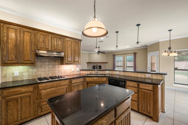 7020 Ridge Crest Drive, North Richland Hills, TX 76182