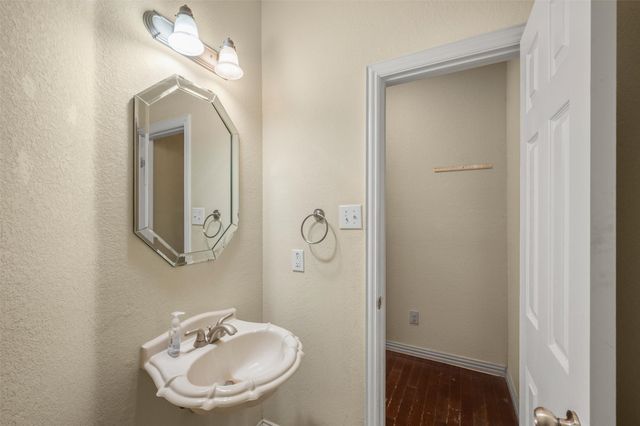 7020 Ridge Crest Drive, North Richland Hills, TX 76182