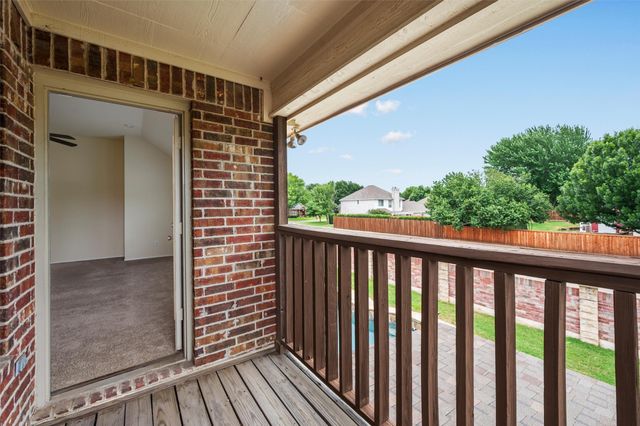 7020 Ridge Crest Drive, North Richland Hills, TX 76182