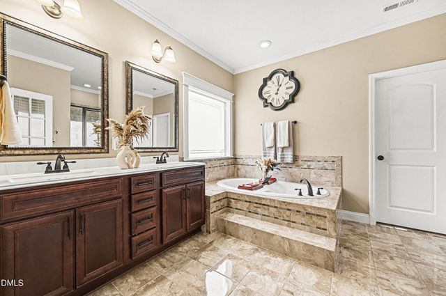 225 Summit Overlook Drive, Clayton, NC 27527