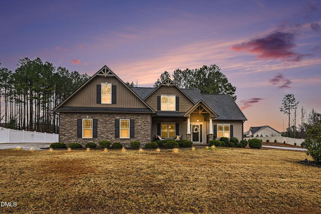 225 Summit Overlook Drive, Clayton, NC 27527