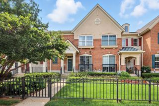679 Central Avenue, Deerfield, IL 60015