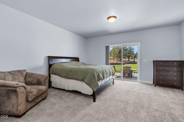 4137 NW 39th Drive, Redmond, OR 97756