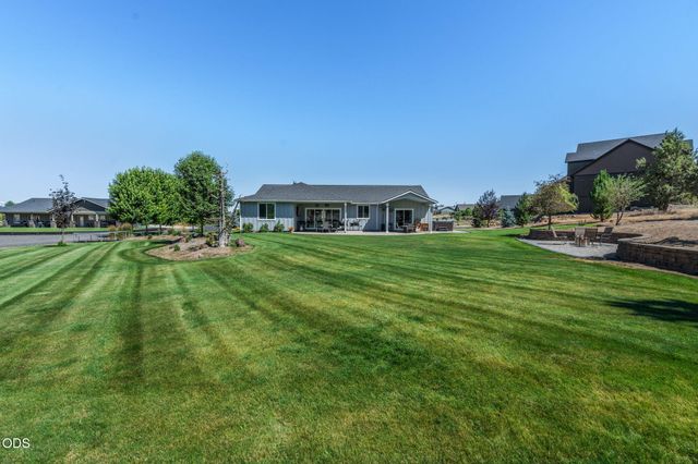 4137 NW 39th Drive, Redmond, OR 97756