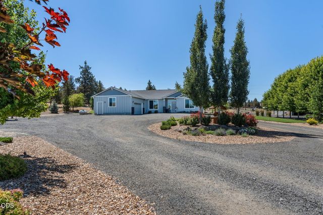 4137 NW 39th Drive, Redmond, OR 97756