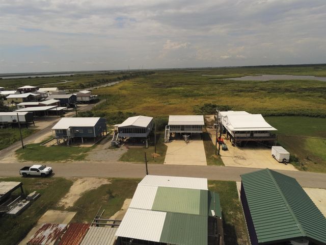 1004 Four Point Rd, Dulac, LA 70353