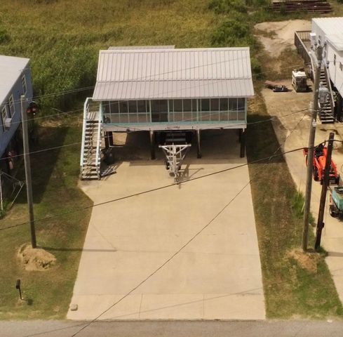 1004 Four Point Rd, Dulac, LA 70353