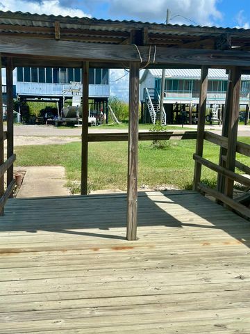 1004 Four Point Rd, Dulac, LA 70353