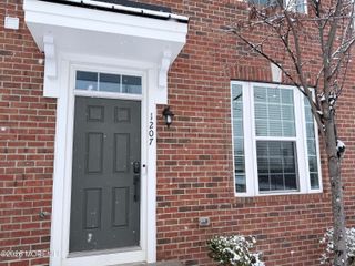 1207 English Lane 1207, Parlin, NJ 08859