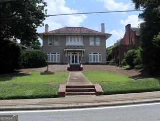 2498 Vineville Avenue, Macon, GA 31204