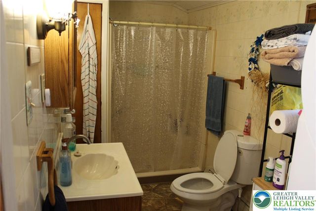 24 School Row Street, Pottsville, PA 17901