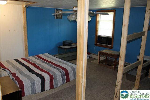 24 School Row Street, Pottsville, PA 17901