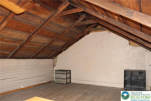 24 School Row Street, Pottsville, PA 17901