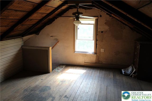 24 School Row Street, Pottsville, PA 17901