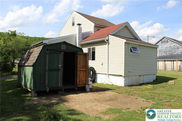 24 School Row Street, Pottsville, PA 17901