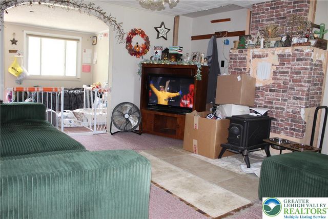 24 School Row Street, Pottsville, PA 17901