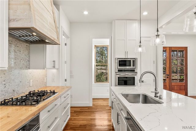 15340 Stonehedge Cliffs, Northport, AL 35475