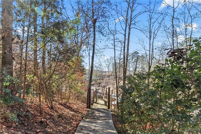 15340 Stonehedge Cliffs, Northport, AL 35475