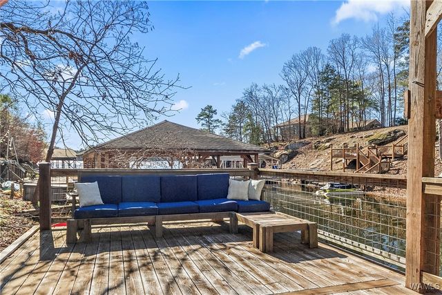 15340 Stonehedge Cliffs, Northport, AL 35475