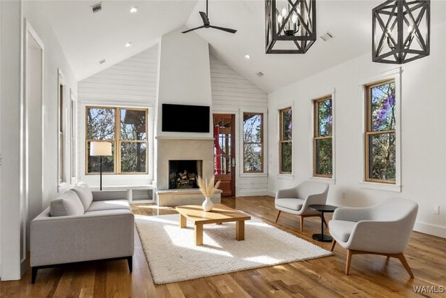 15340 Stonehedge Cliffs, Northport, AL 35475